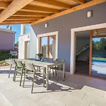 Villa Tiffany With Private Pool And Garden