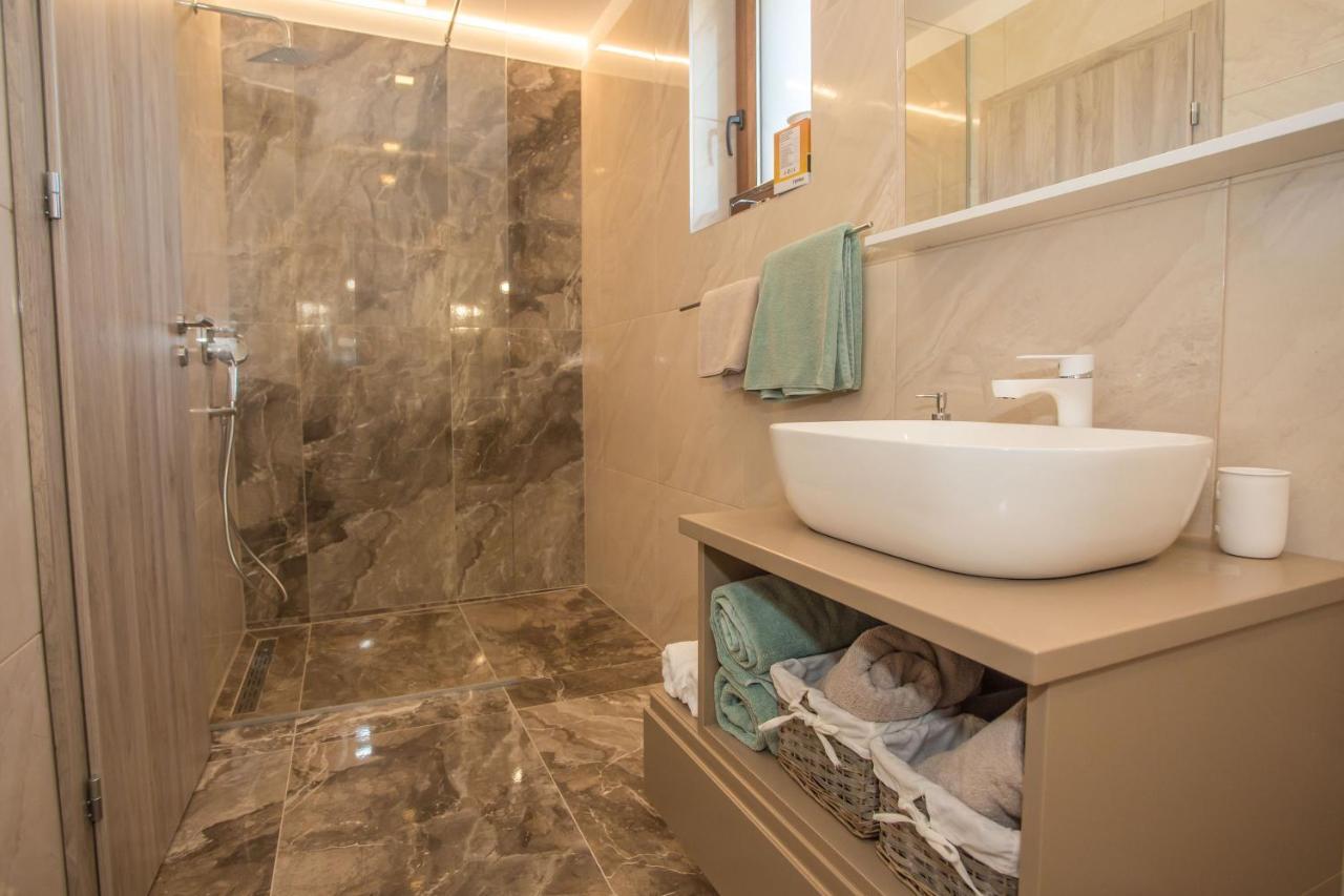 Villa Tiffany With Private Pool And Garden Poreč